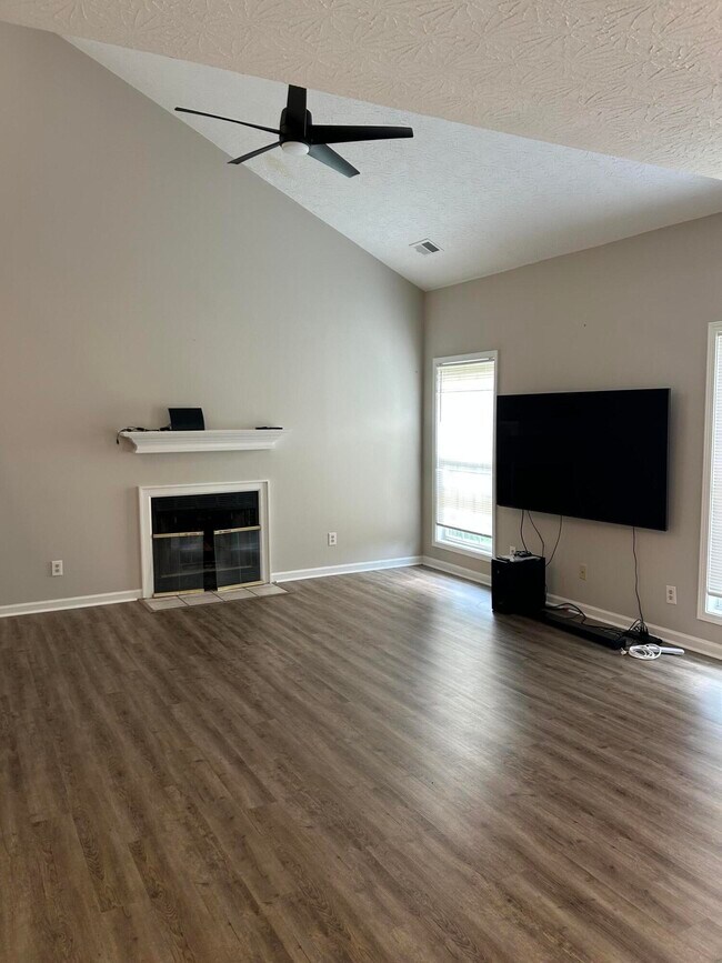 Building Photo - 3305 Drayton Pl