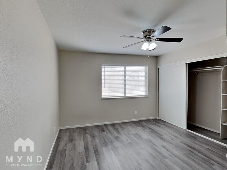 Building Photo - 8077 Draco Cir