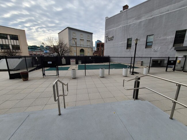Building Photo - Kenmore Square - Balcony - Pool - Doorman - Garage Parking