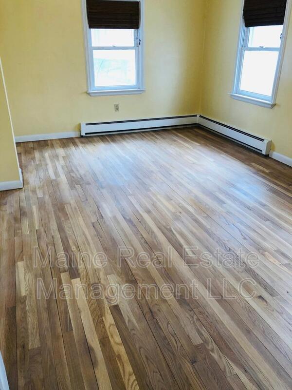 Building Photo - 1121 Stillwater Ave