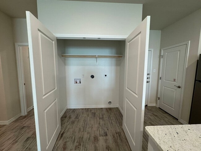 Building Photo - 5110 Rose Petal Ct