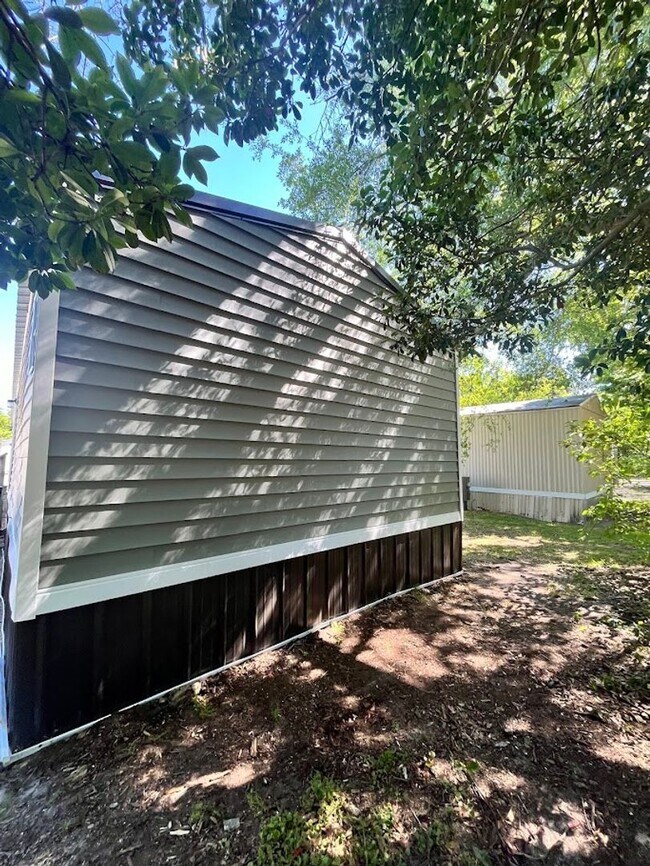 Building Photo - 5627 Hardwick Ln