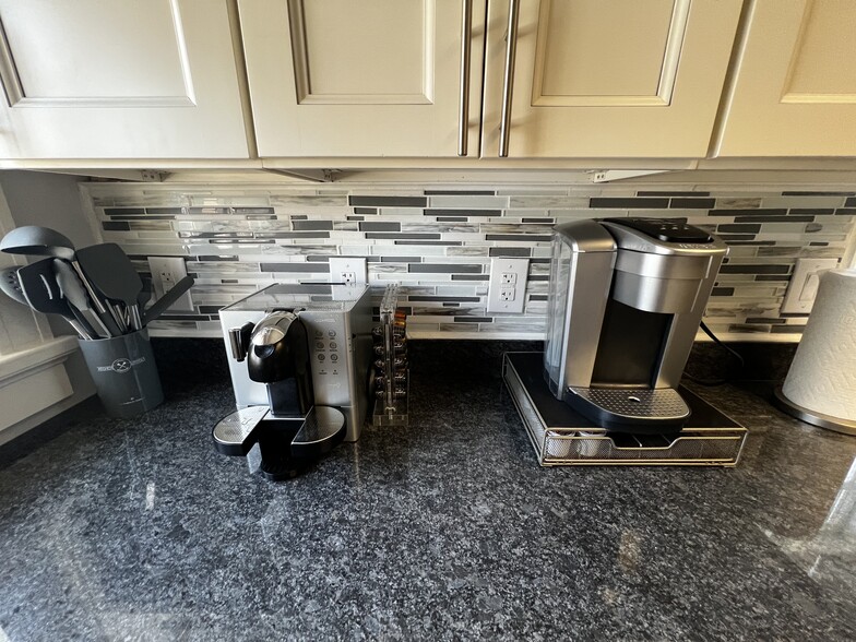 Building Photo - 24 S River St