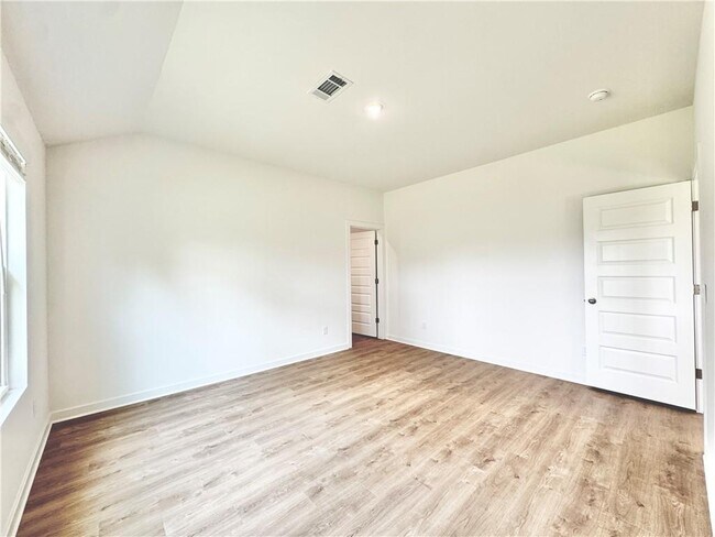Building Photo - 573 Arizona St