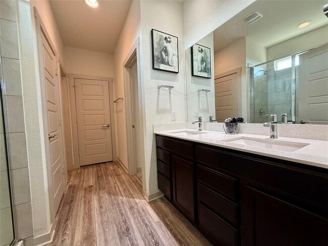 Building Photo - 160 Filifera Ct