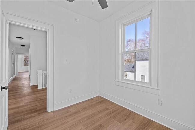 Building Photo - 258 Maryland Ave