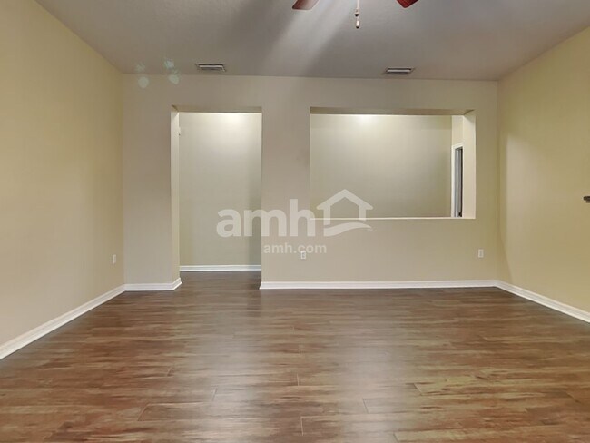 Building Photo - 10424 Frog Pond Dr