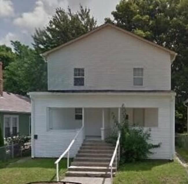 Primary Photo - 3523 1/2 N Illinois St