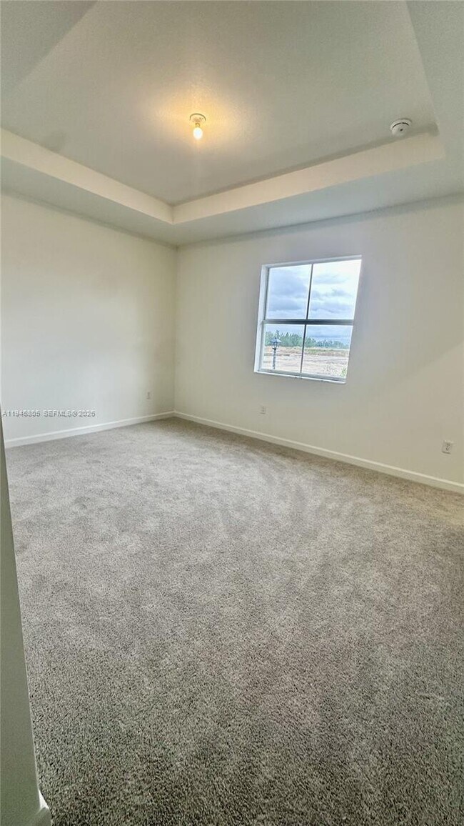 Building Photo - $2,500