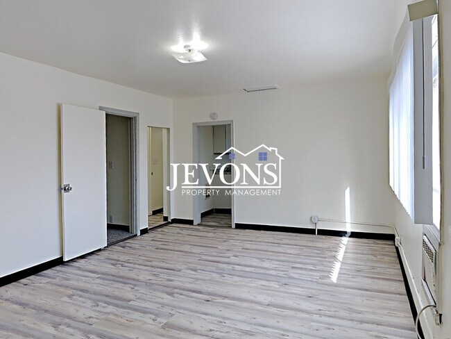 Building Photo - 20 S Fair Ave