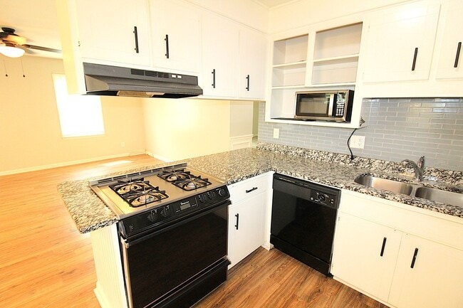 Building Photo - Remodeled 2 Bedroom with a covered porch!