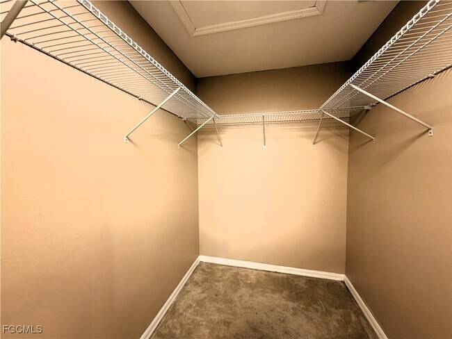 Building Photo - 1710 NW 17th St