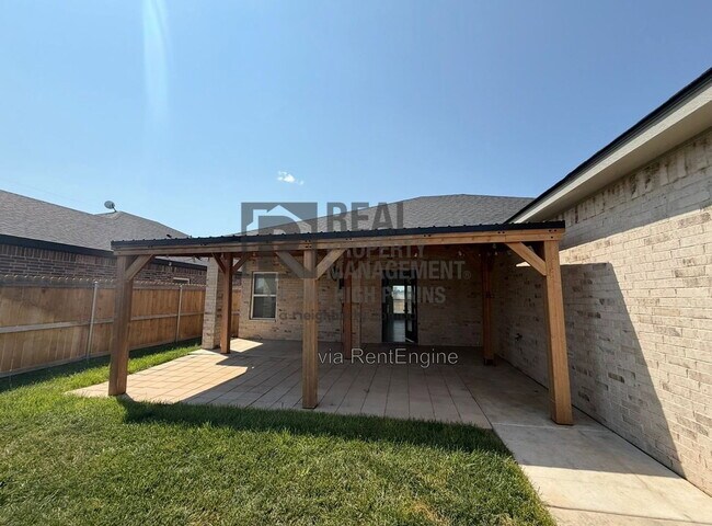 Building Photo - 2109 Freedom Dr