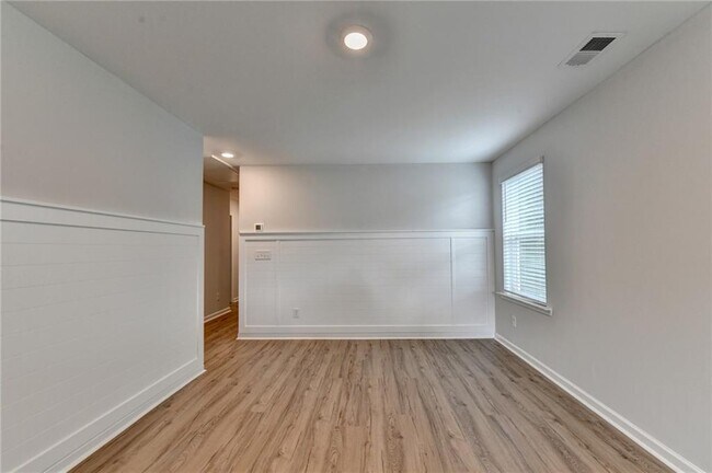 Building Photo - 175 Grey Falcon Ave