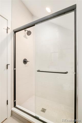 Building Photo - 1569 Utica St