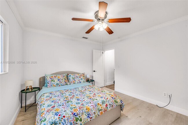 Building Photo - 15930 SW 90th Ave