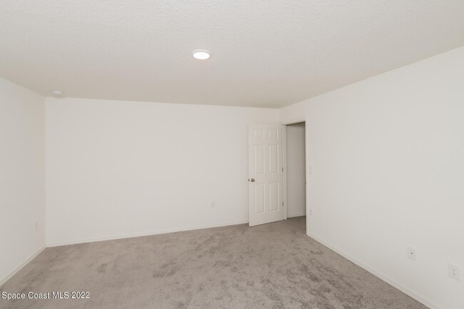 Building Photo - 3270 Hale Ave