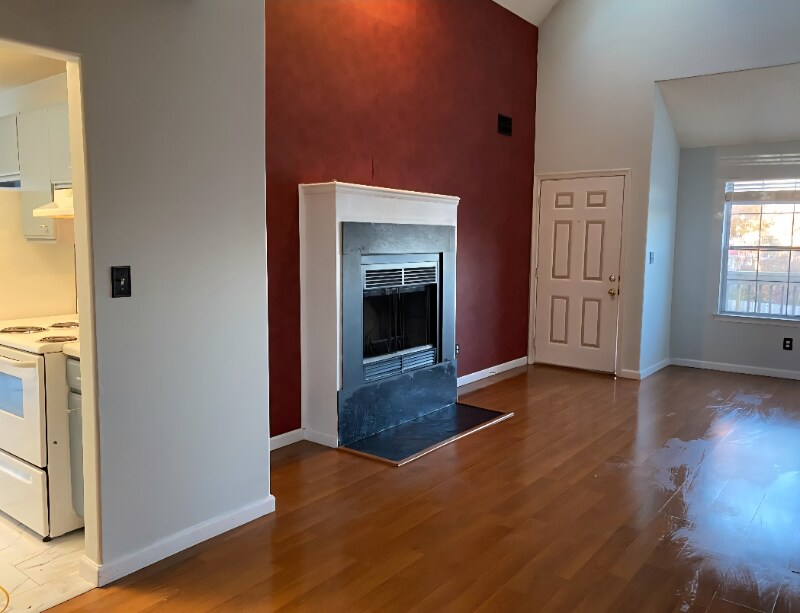 Building Photo - 5017 Gatehouse Way