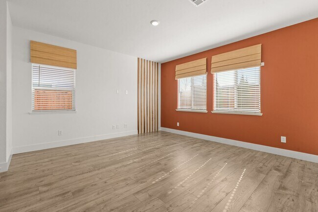 Building Photo - The Birch - - 3 Bedroom, 2.5 Bath single f...