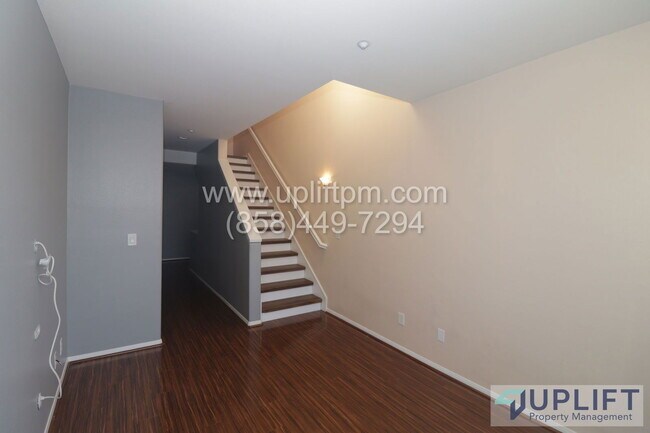 Building Photo - 4300 Newton Ave