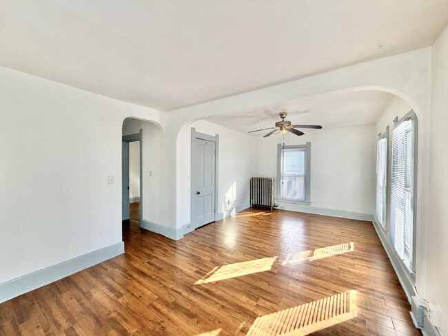 Building Photo - 603 S Jackson St