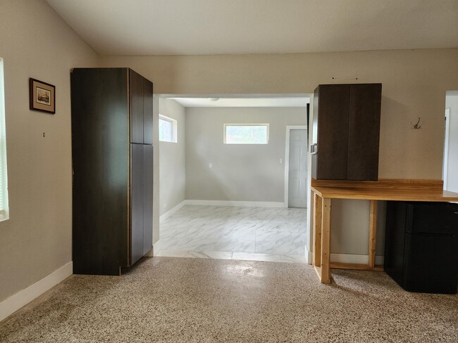 Building Photo - 4910 Ralls Dr