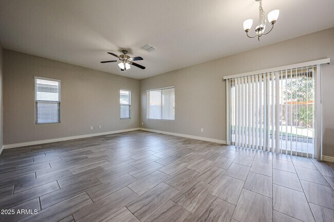 Building Photo - 2736 E Mews Rd