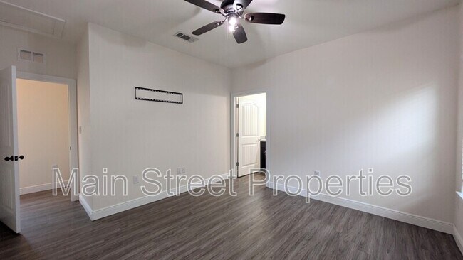 Building Photo - 2010 W Gregory St