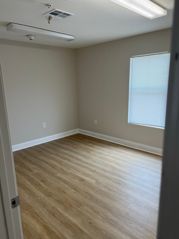 Building Photo - 124 Worthington Dr