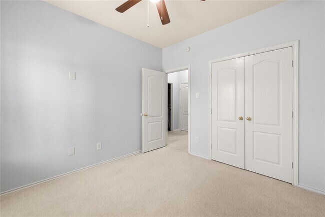 Building Photo - 3511 Cypress Village Dr