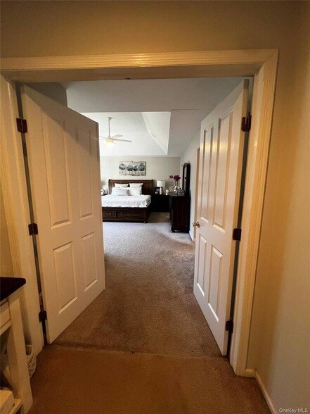 Building Photo - 6 Kara Ct