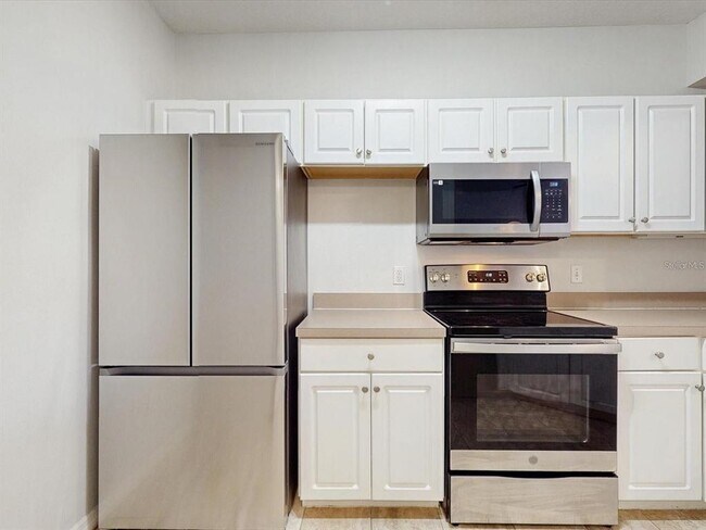 Building Photo - 5578 Metrowest Blvd