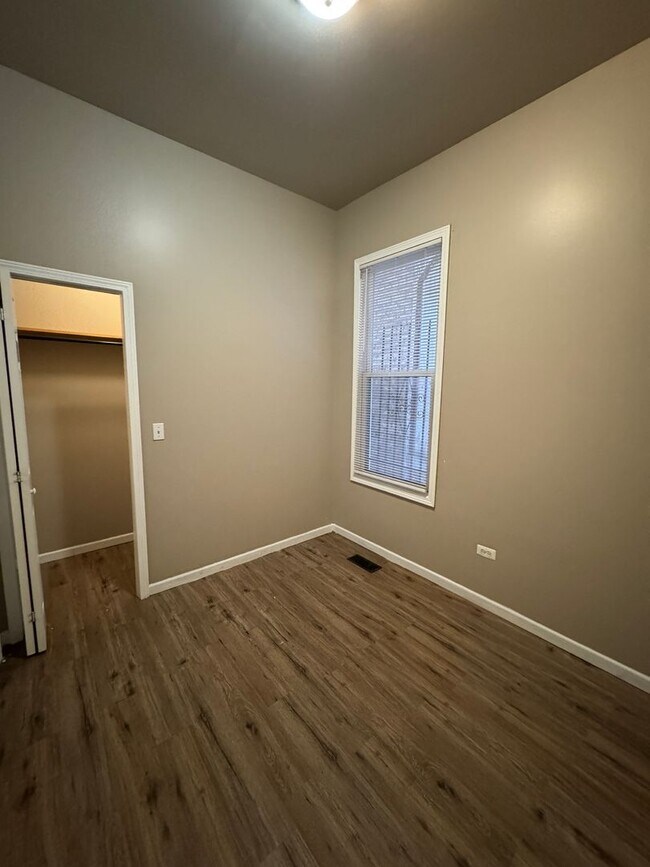 Building Photo - 5612 S Morgan St