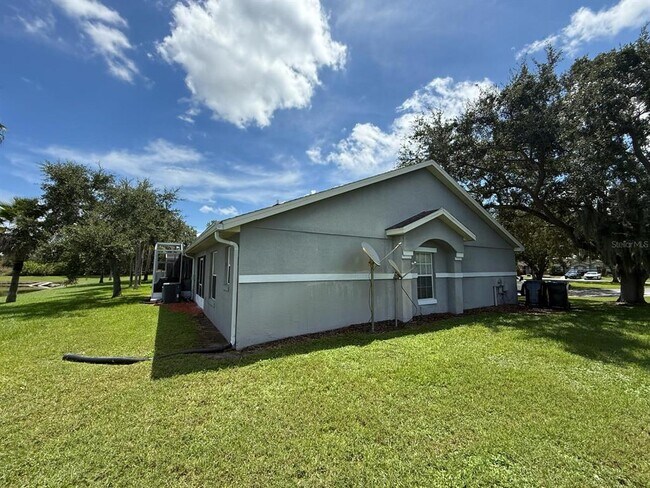 Building Photo - 13531 Summerton Dr