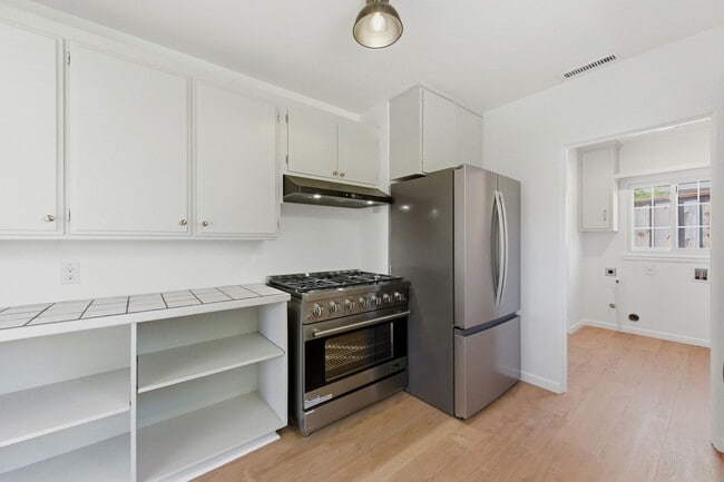 Building Photo - Charming 2 bed, 1.5 bath Alta Heights Home