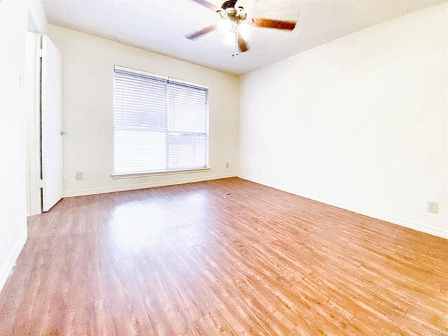Building Photo - 109 Hughson Ct