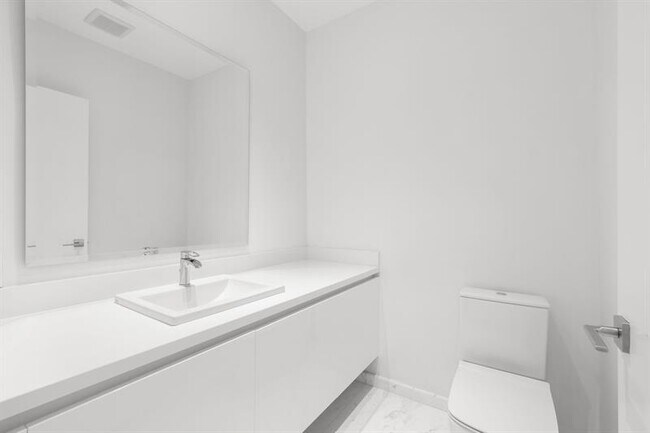 Building Photo - 701 N Fort Lauderdale Beach Blvd