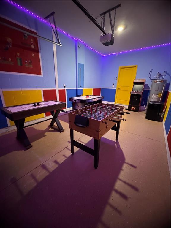 Building Photo - 8973 Play Through Dr