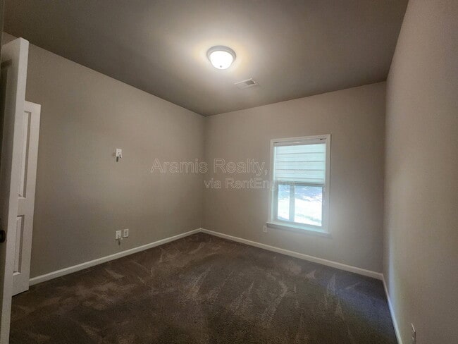 Building Photo - 6472 Brookside Blvd