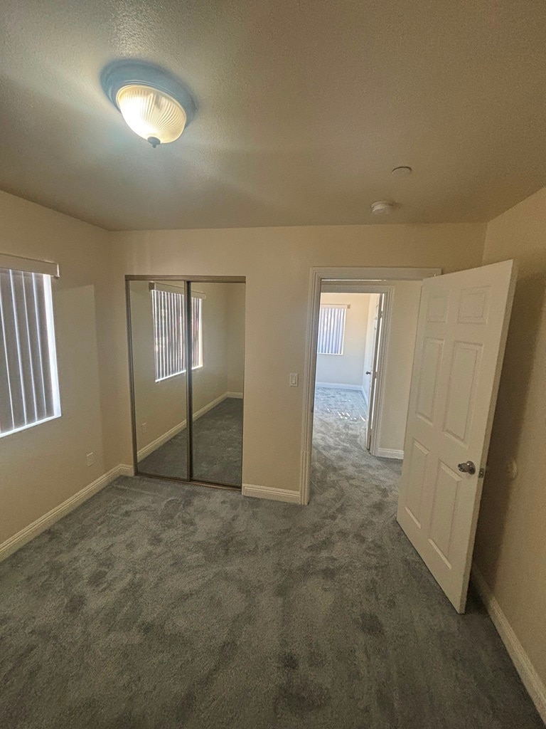 Building Photo - 1229 W 60th St