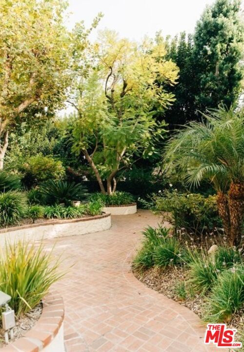 Building Photo - 497 E California Blvd