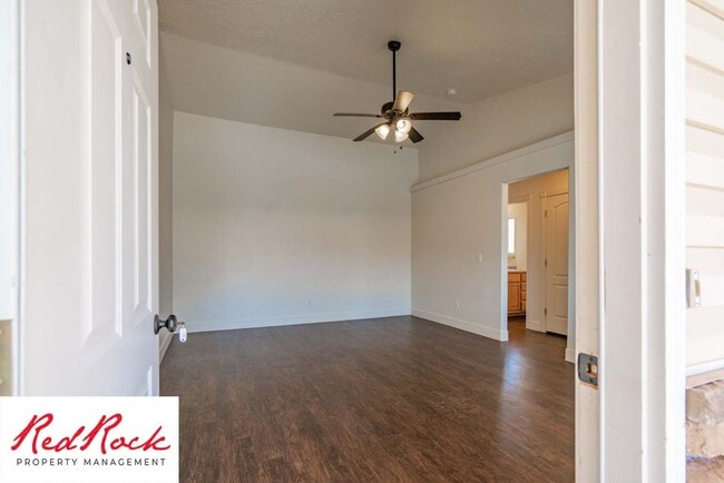 Building Photo - Spacious 3 Bedroom Home in Ivins!