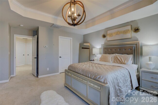 Building Photo - 1731 Evergreen Dr