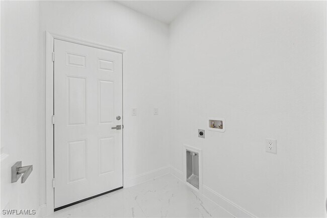 Building Photo - 3408 27th St SW