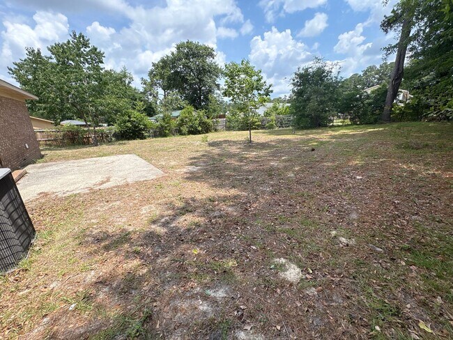 Building Photo - 2941 Rollingwood Dr