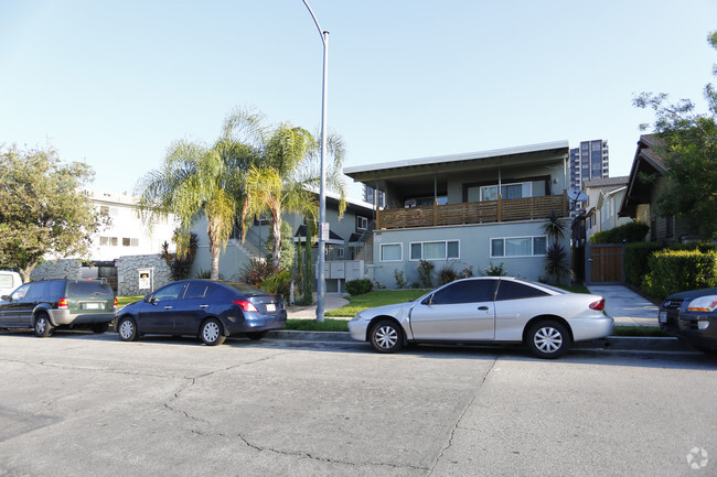Building - Doran Apartments
