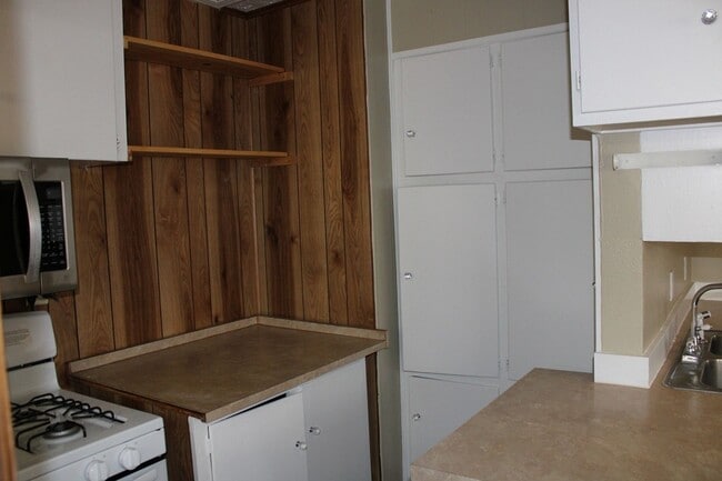 Building Photo - Believe it! 3 bds, 2 ba, MWC Schools - Tin...