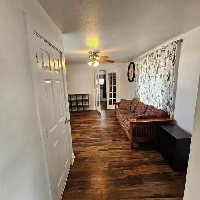 Building Photo - Home For Rent