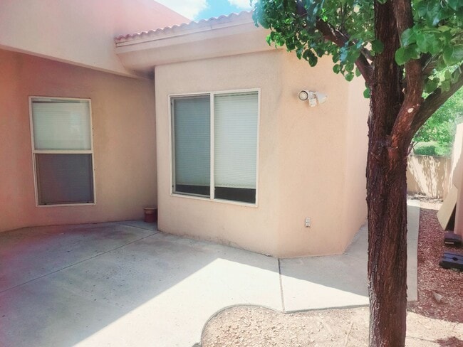 Building Photo - Hidden Valley House in Four Hills