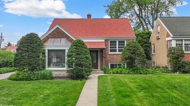 Building Photo - 5320 Suffield Ct
